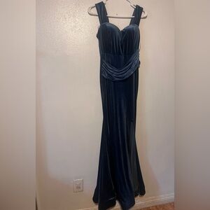 Elegant Navy Blue Evening Gown